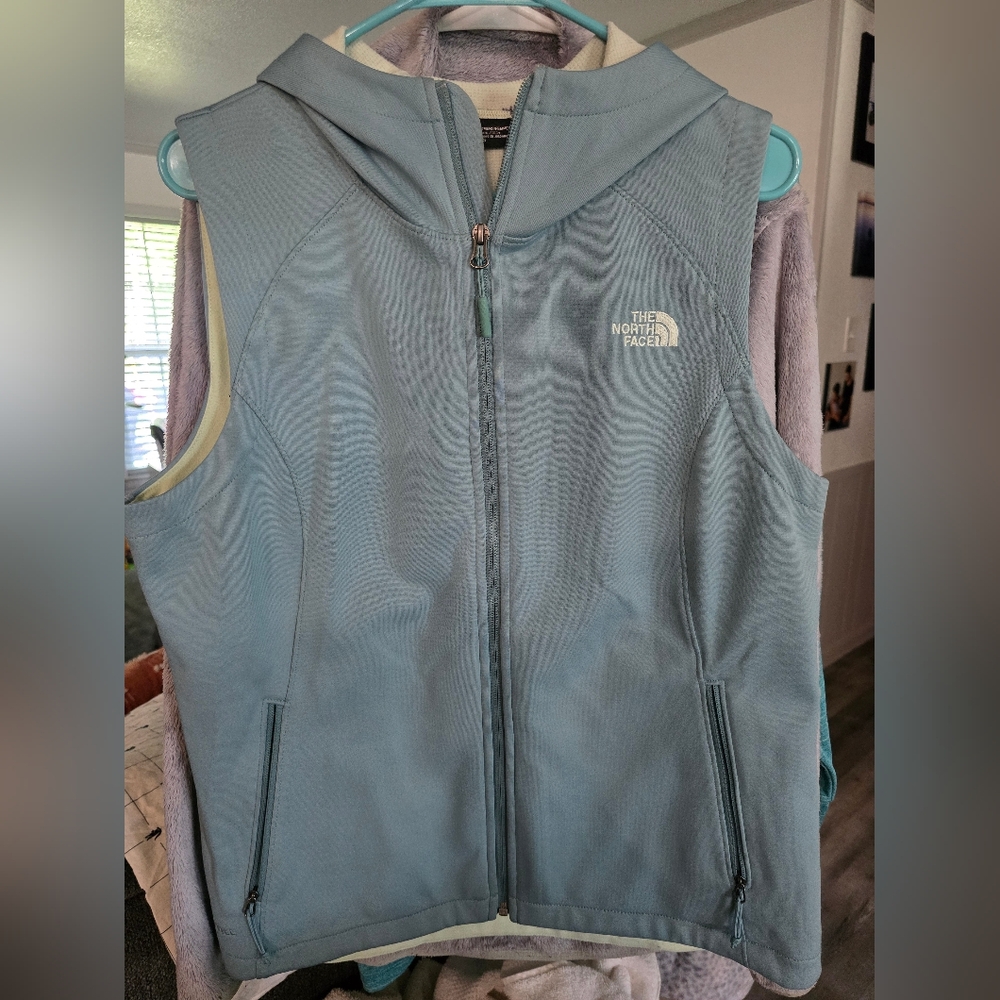 Womens North Face Lot Of 3